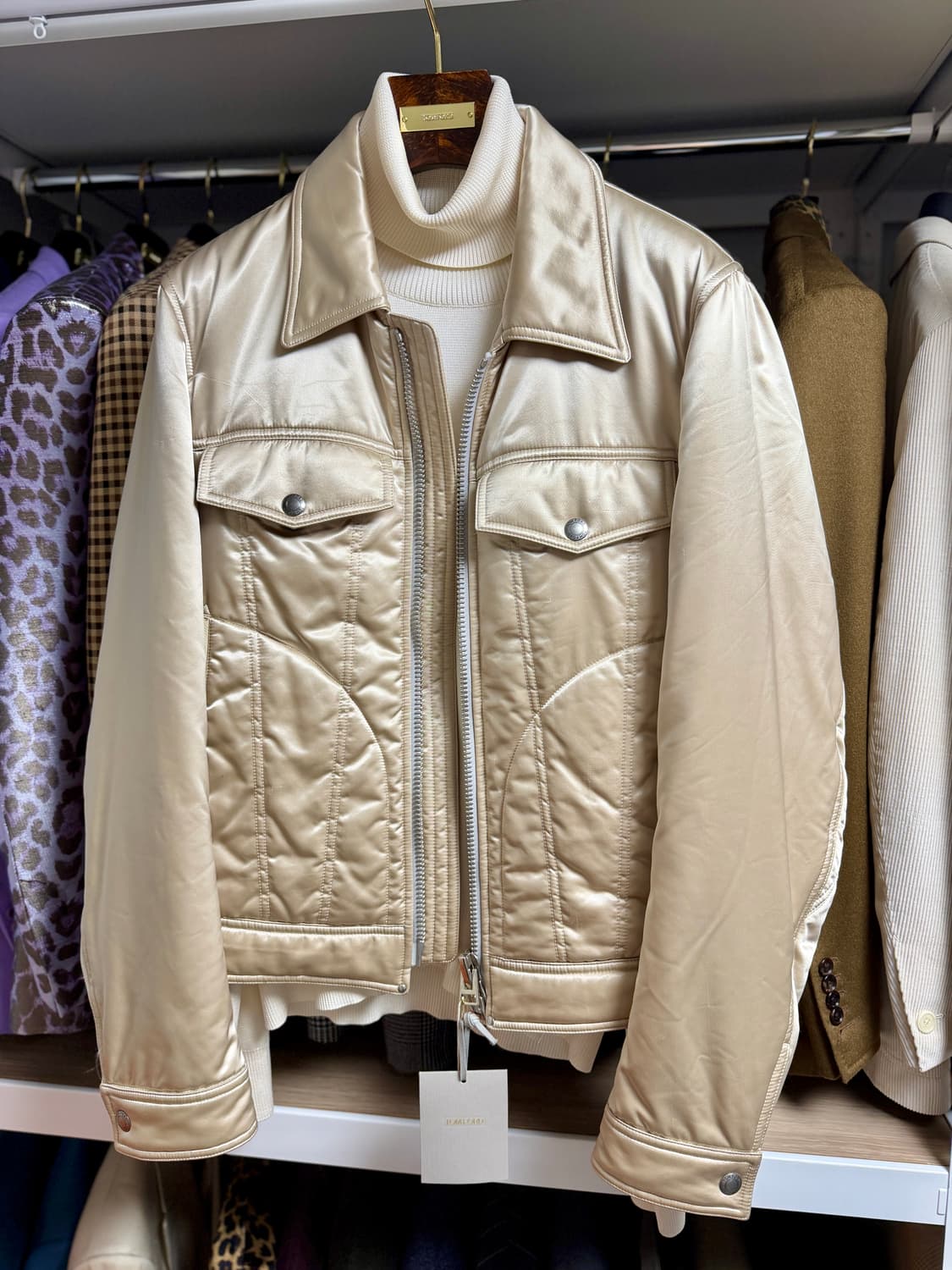 (새상품,강추👍)톰포드 새틴 아이보리 트러커 자켓 상품이미지3