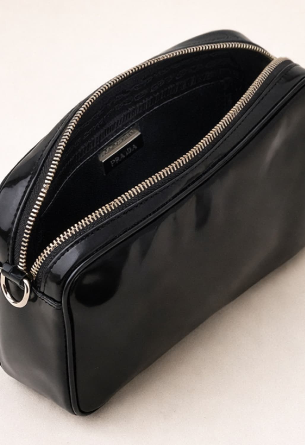 [A급] 프라다 1BH180 브러시드 가죽 숄더백 판매합니다!!! 상품이미지3