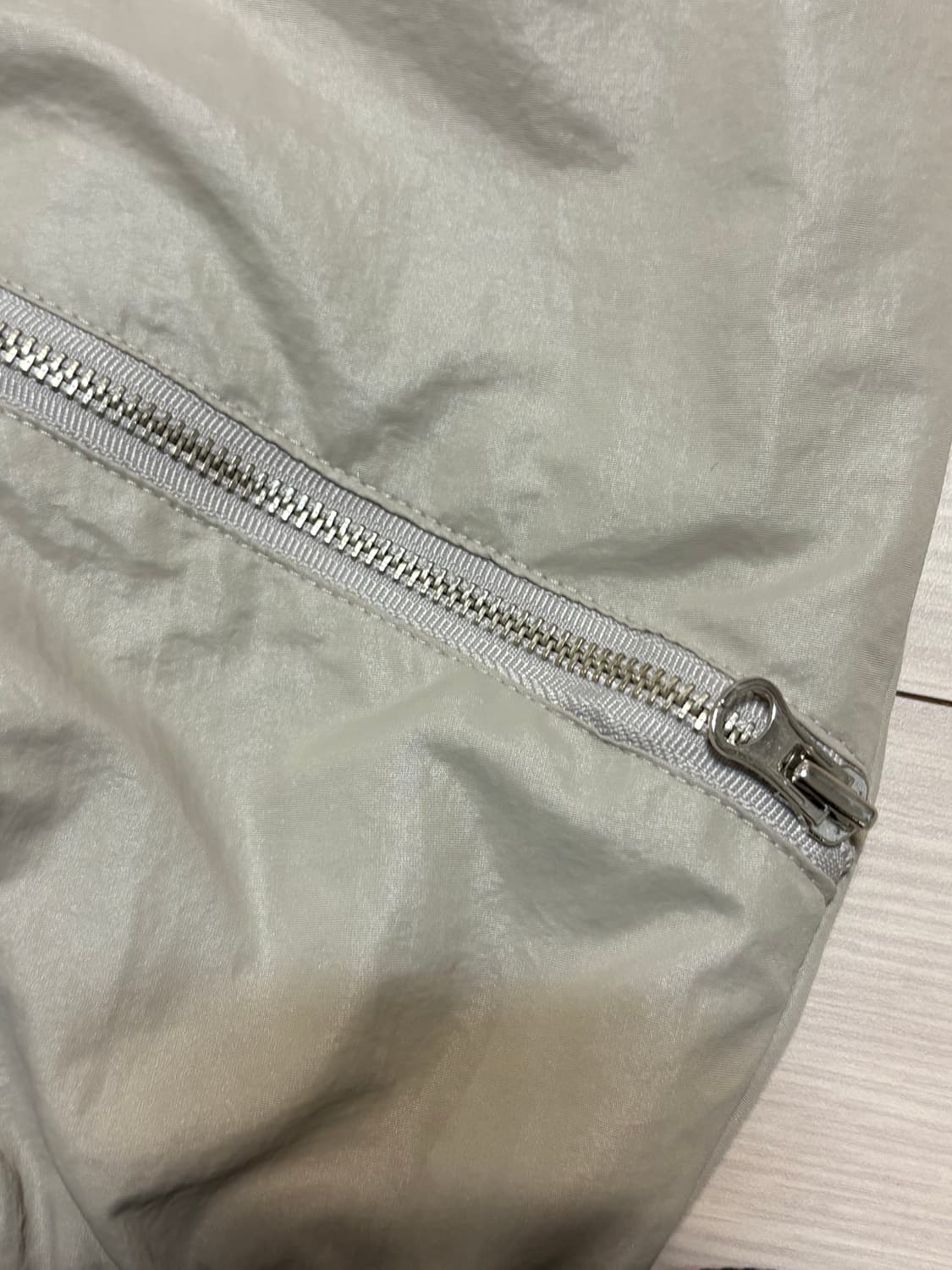 원더비지터 Nylon Zipper mini skirt [Beige] 상품이미지8