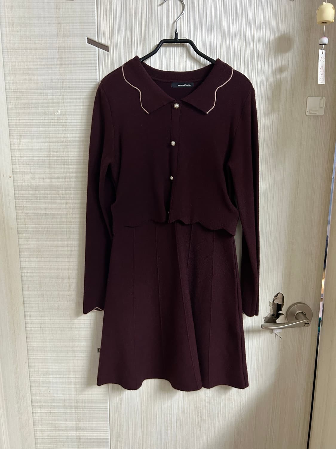 로엠 니트 카라 원피스 버건디 상품이미지1