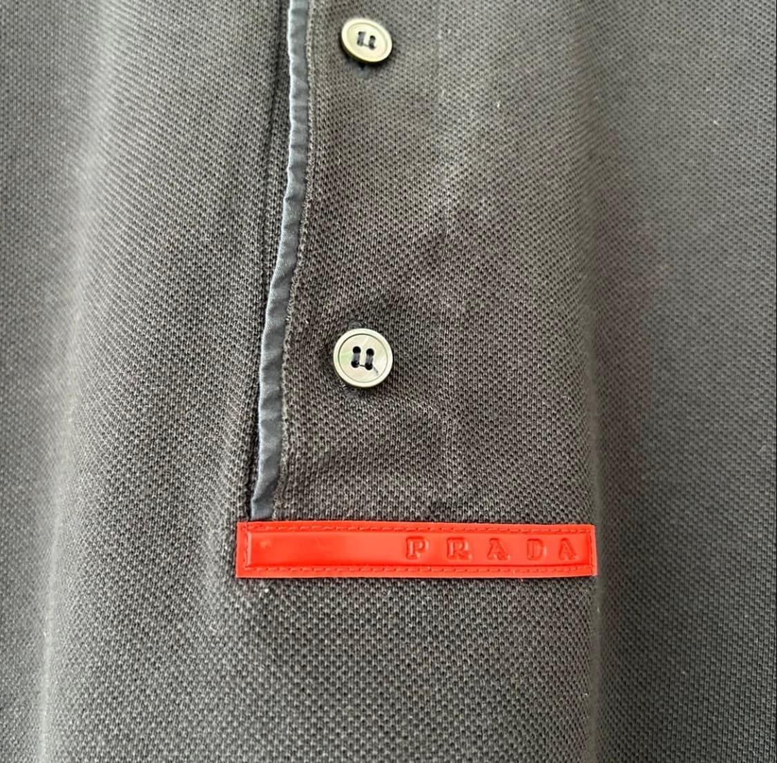 프라다스포츠 피케티셔츠 상품이미지2