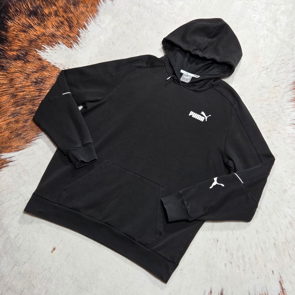 퓨마 로고 사이드 라인 블랙 후드티 상품이미지1
