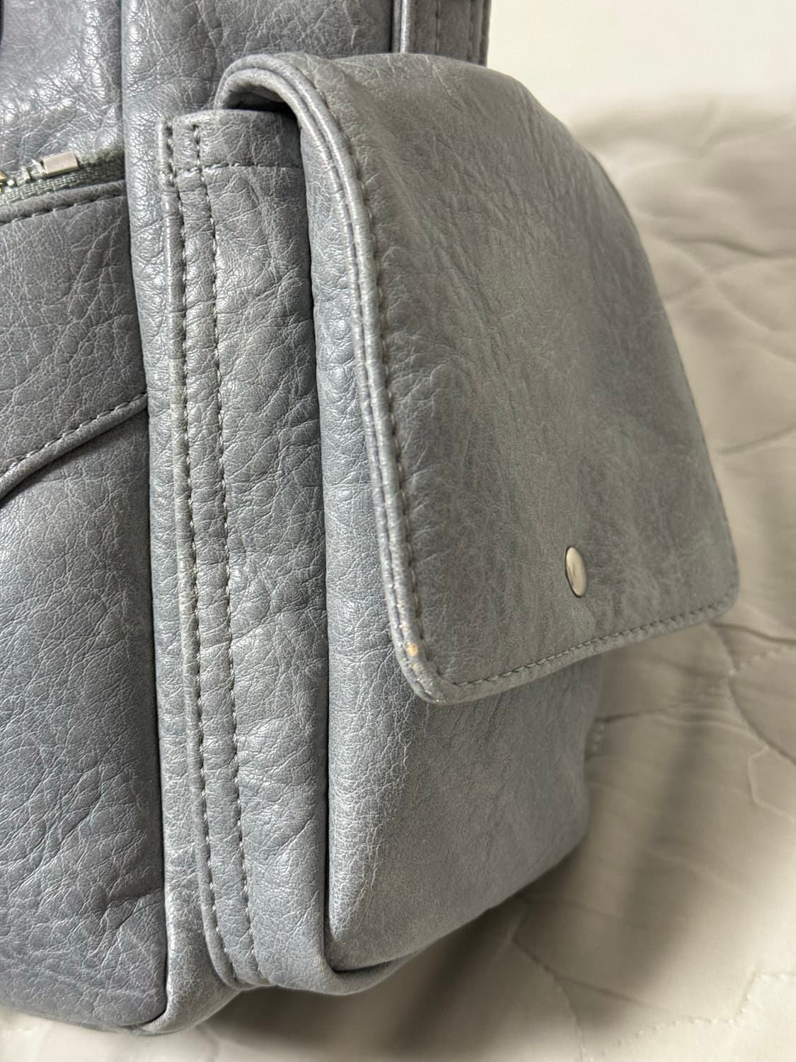 Studded Leather Shoulder Bag (Sky Blue) 상품이미지5