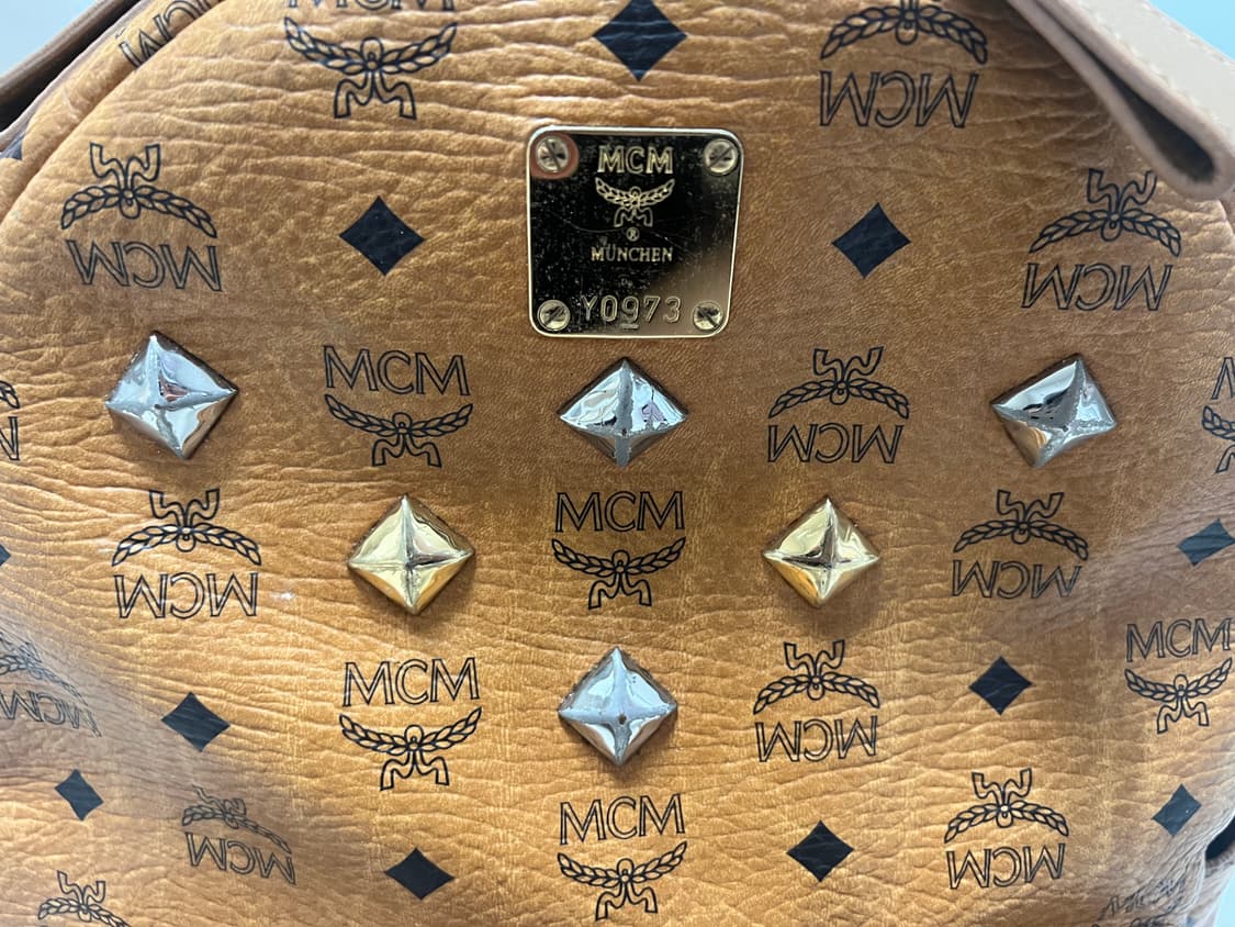 MCM 비세토스 백팩 미디움 사이즈 상품이미지2