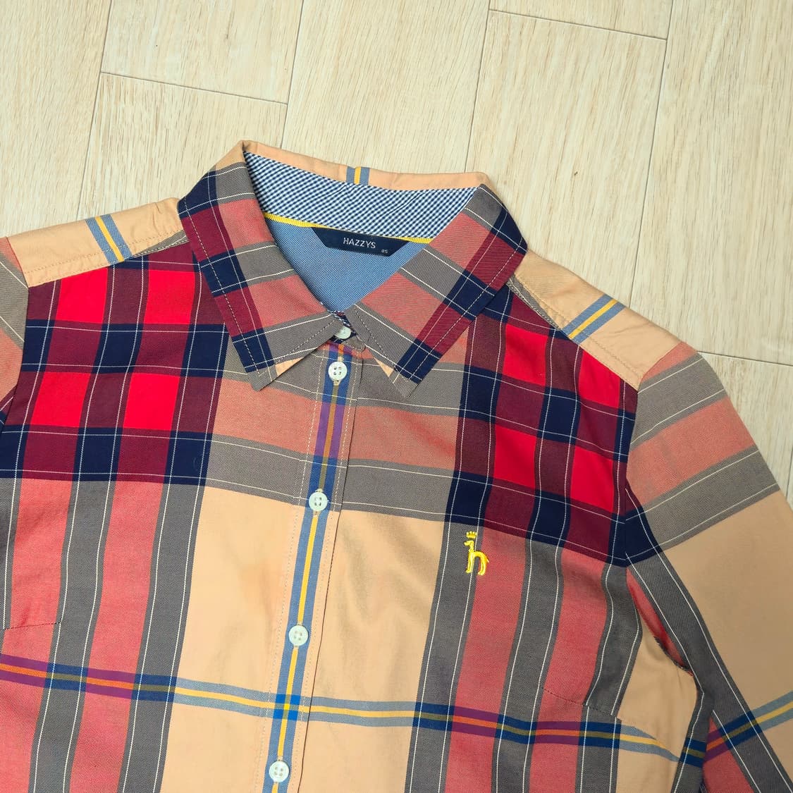 85) 헤지스 슬림핏 레드 베이지 체크 셔츠 상품이미지3