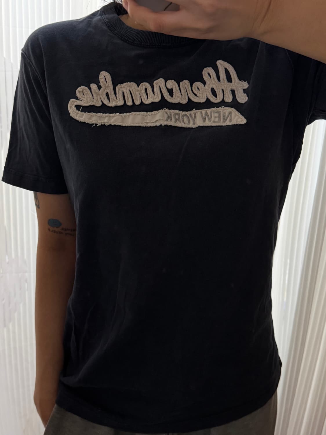 아베크롬비 네이비 반팔 상품이미지1