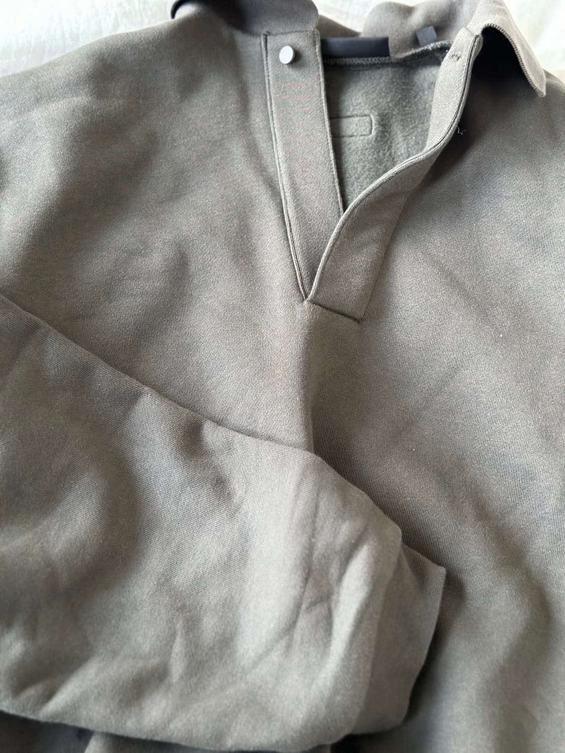 [XS] 피오갓 에센셜 폴로 스웻셔츠 상품이미지5