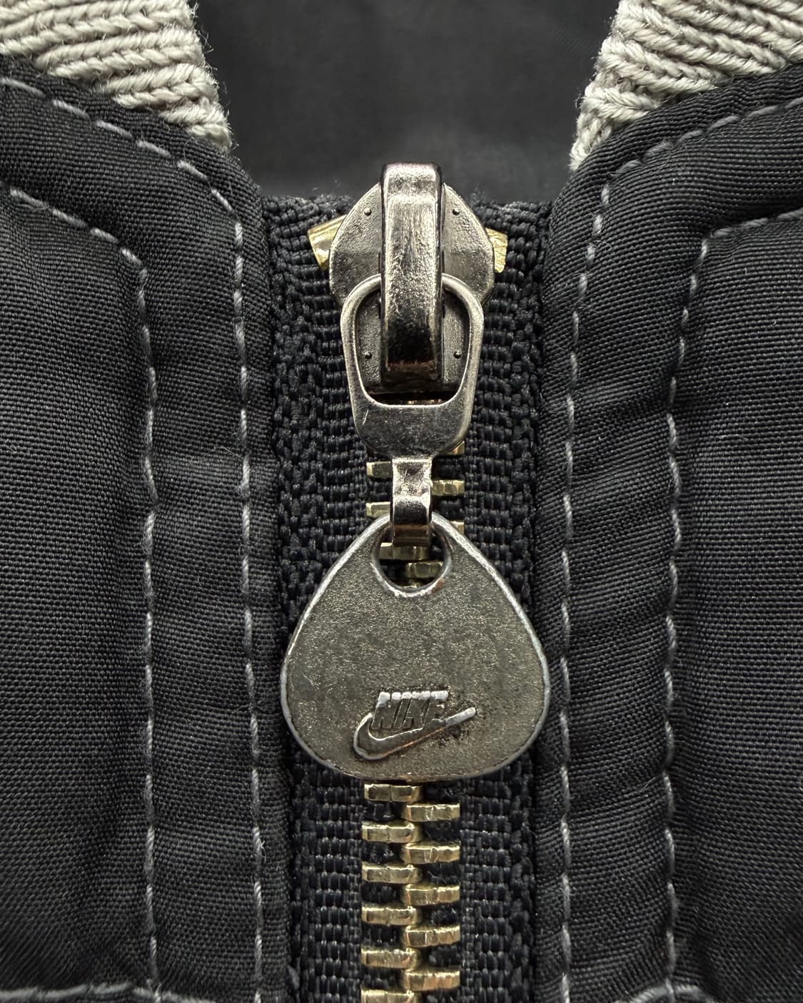 나이키 90s Air 엠브로이드 덕다운 푸퍼 자켓 상품이미지7