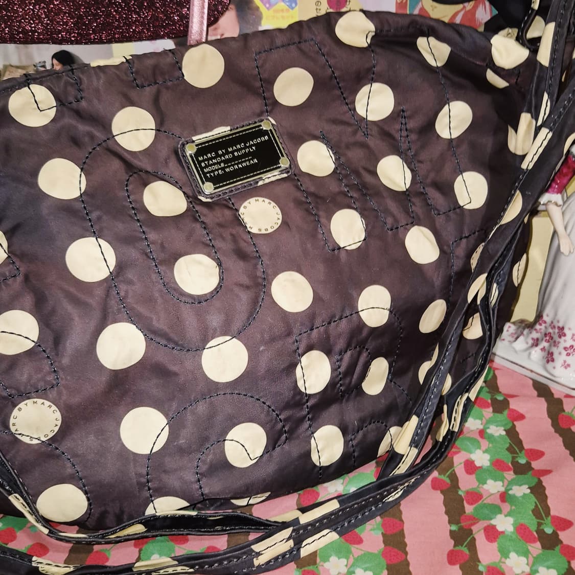 08s 마크제이콥스 브라운 도트 빅 숄더백 상품이미지9