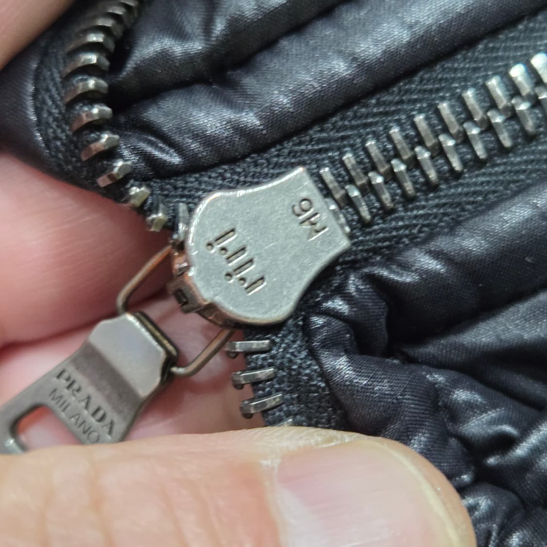 프라다 패딩 상품이미지4