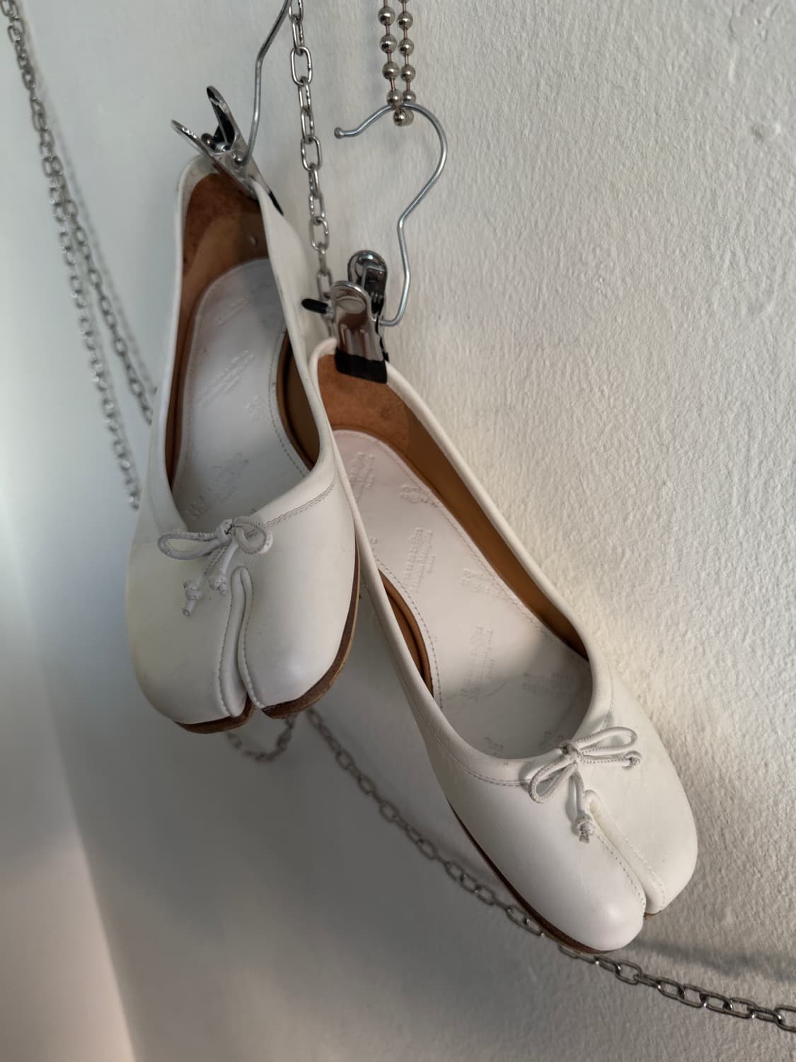 메종 마르지엘라 타비 리본 펌프스 상품이미지1