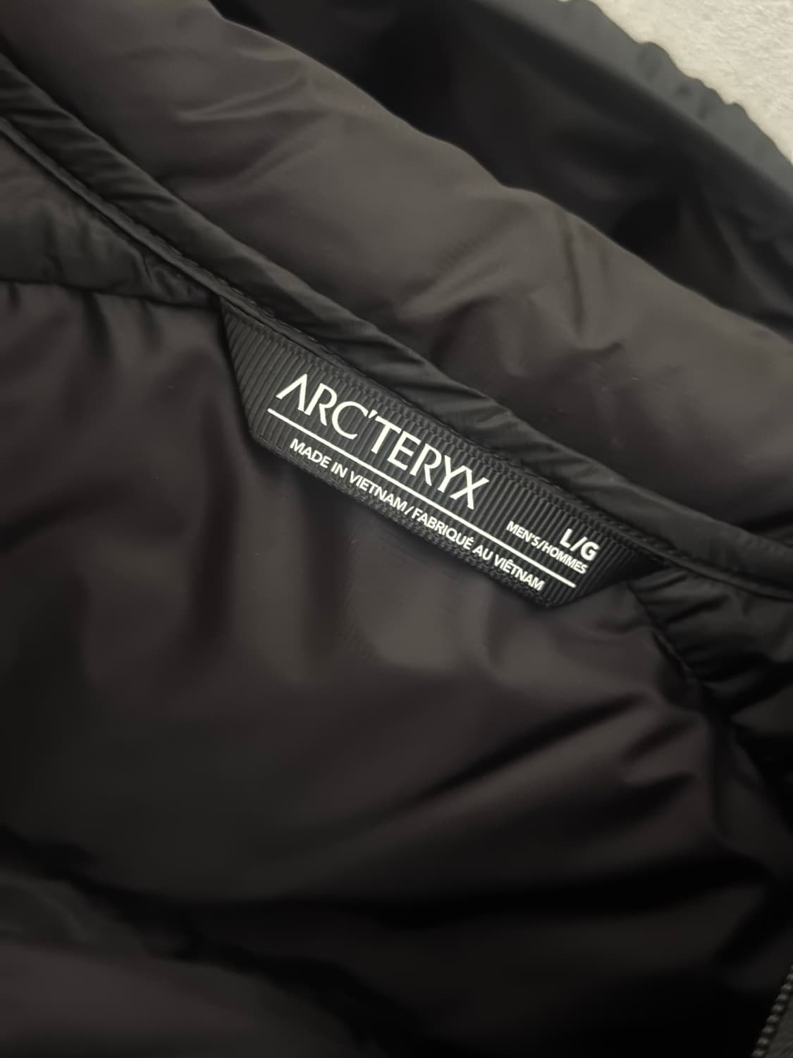 아크테릭스 세륨 블랙L 판매합니다. 상품이미지3