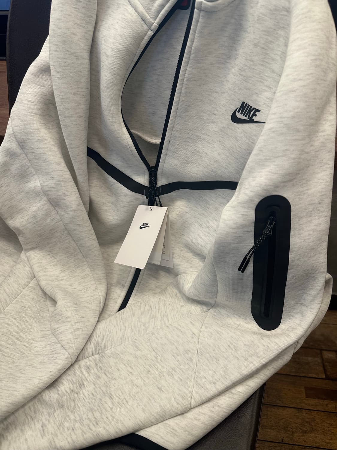 나이키 테크 폴리스 상품이미지3