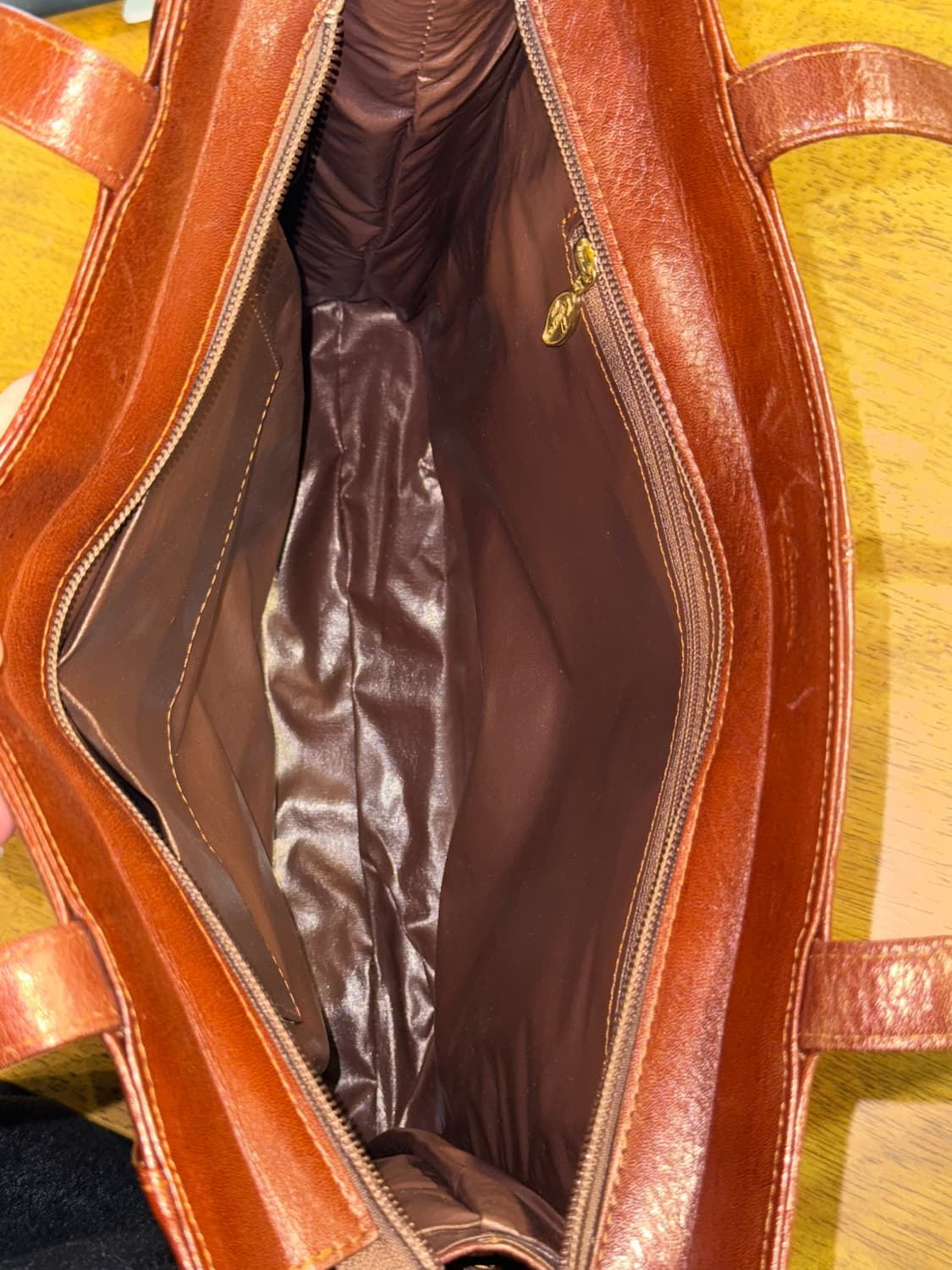 사각 가죽 숄더백 상품이미지10