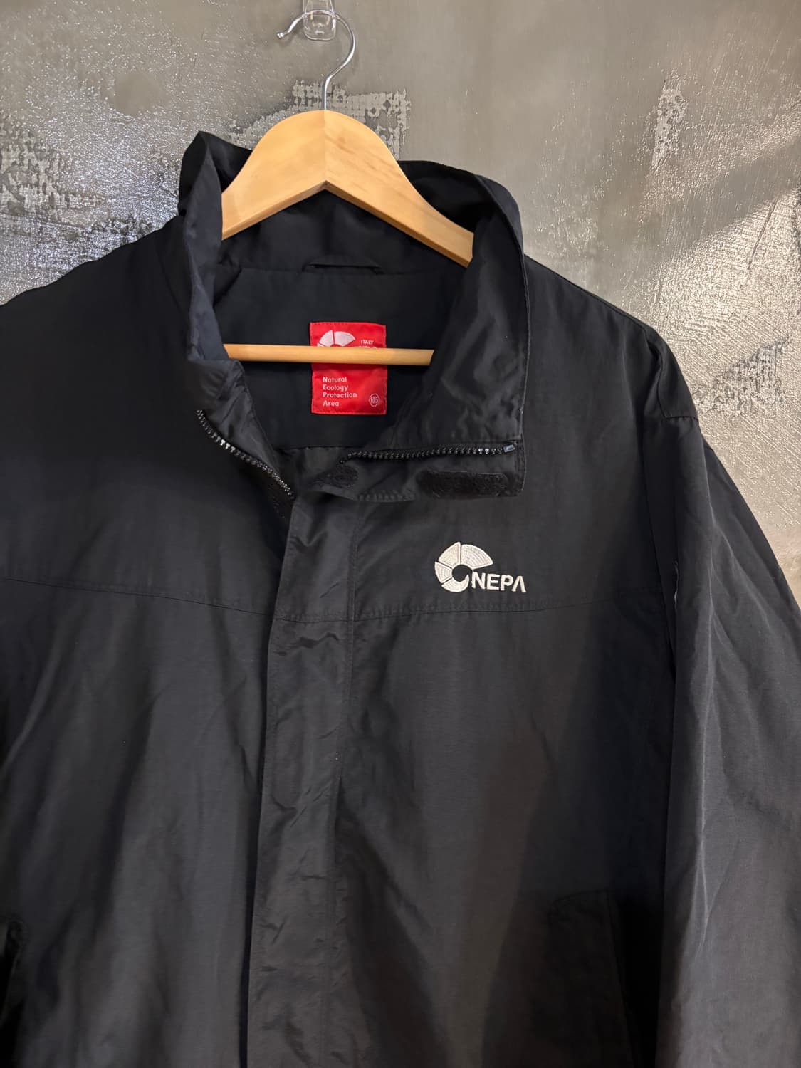 네파 블랙 바람막이 자켓 상품이미지2