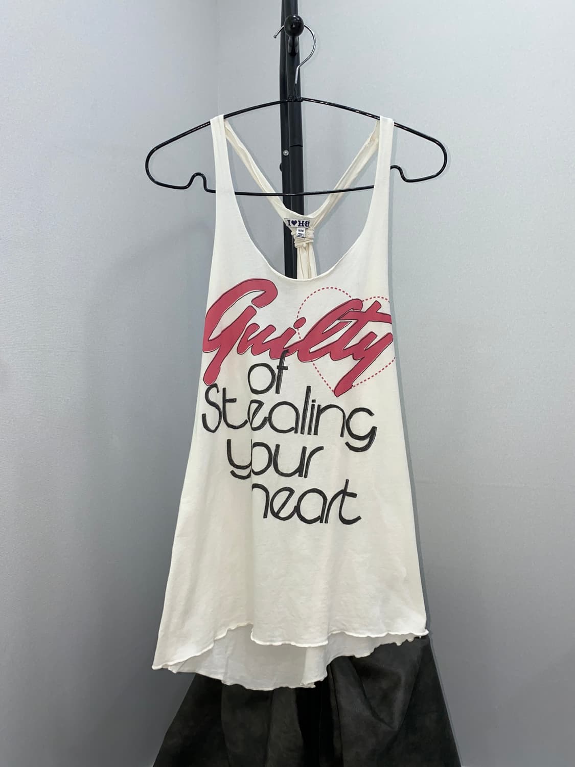Typography Twisted Strap Tank Top 상품이미지1