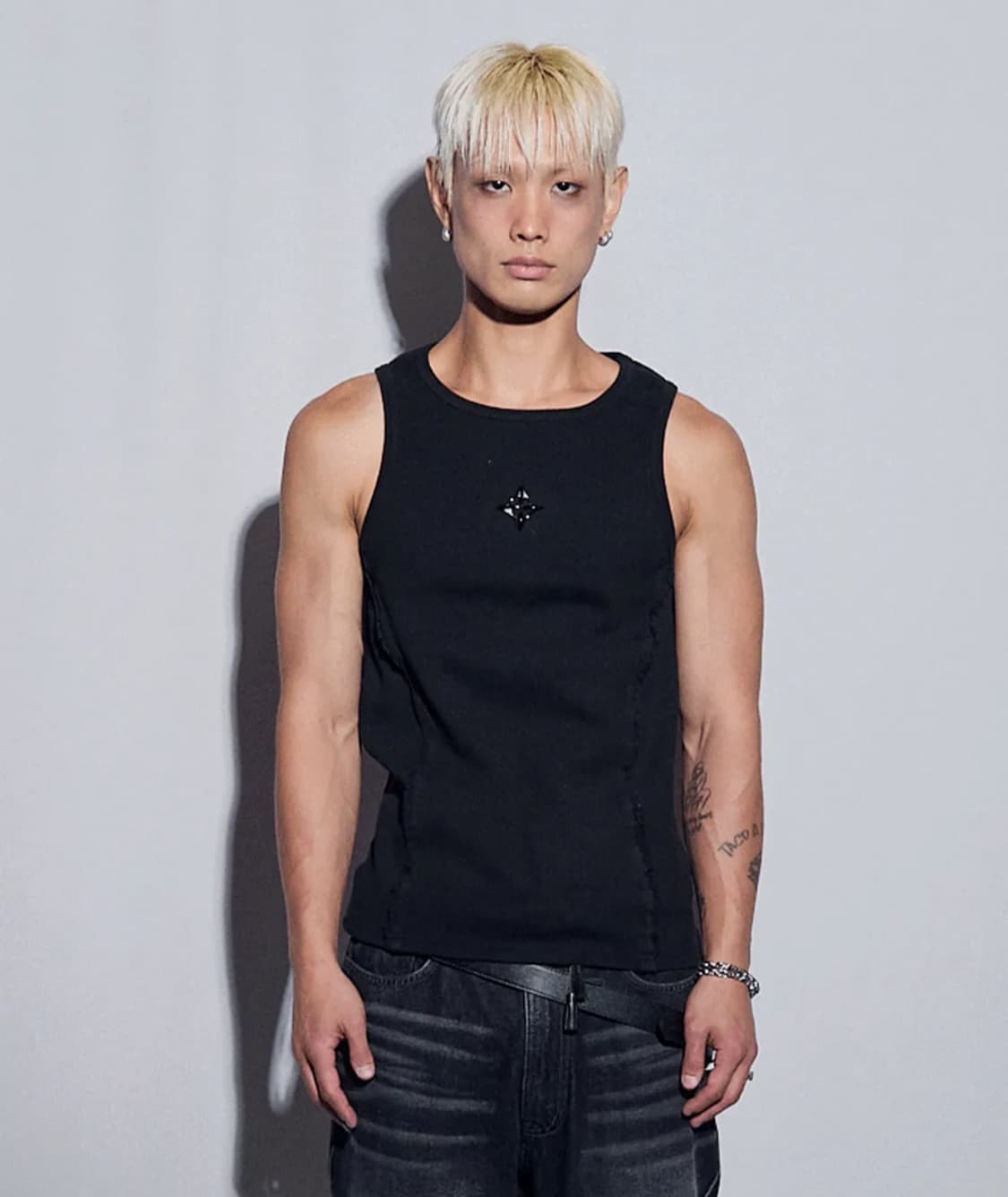 BLR 비엘알 블랙 민소매 슬리브리스 나시 블랙 L 상품이미지1