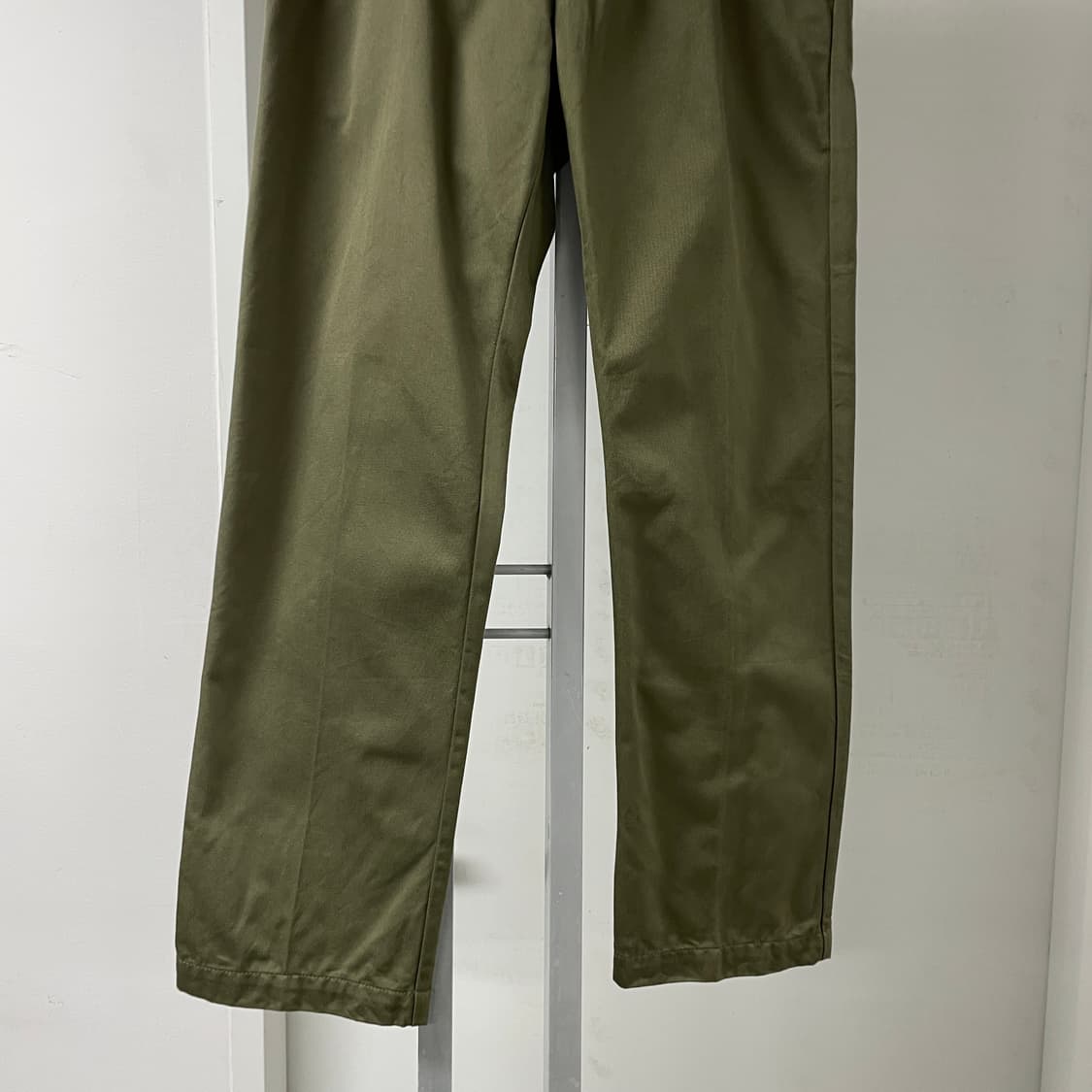 비비안웨스트우드 카키 치노 팬츠 M 상품이미지3