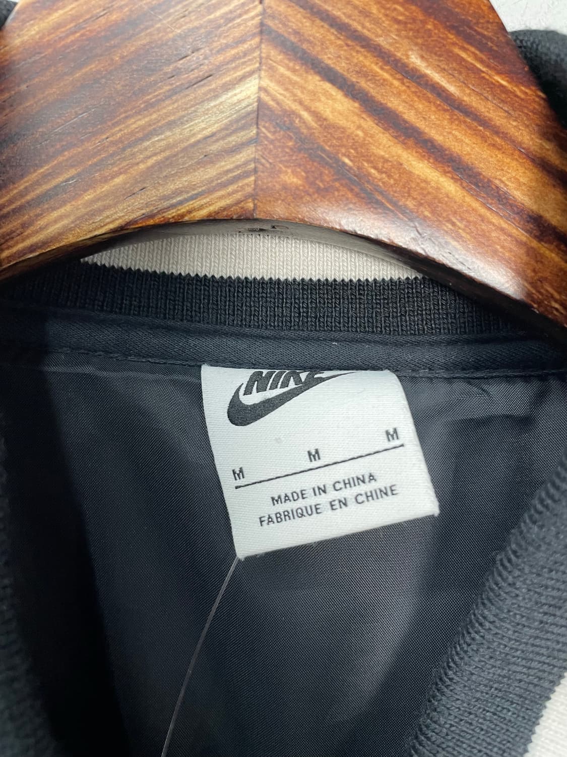 나이키 NSW 블랙 바시티 자켓 H1684 상품이미지5