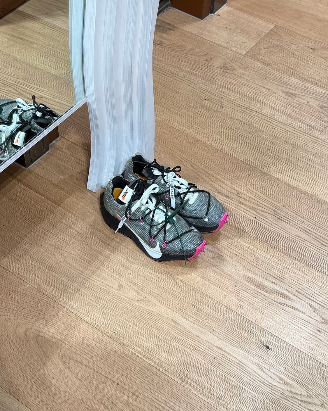 오프화이트 x 나이키 블랙핑크 베이퍼 스트리트 스니커즈  상품이미지1