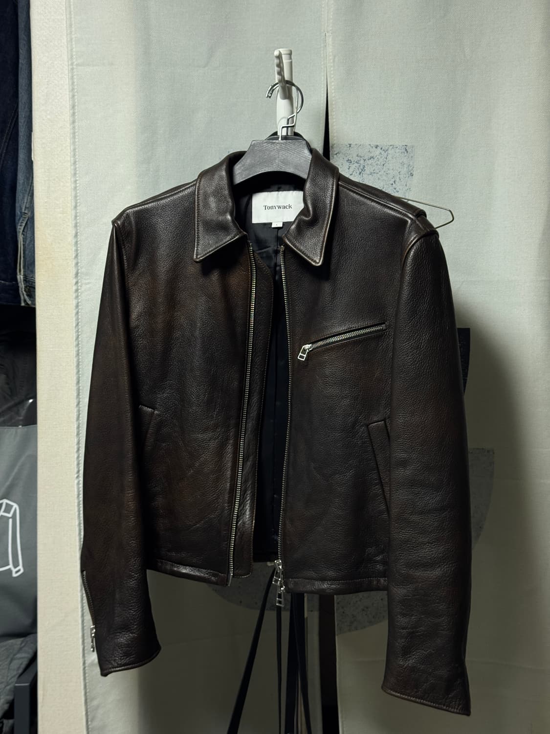 토니웩 24fw 카프레더 크롭자켓 빈티지 트리트먼트 브라운 L 상품이미지4