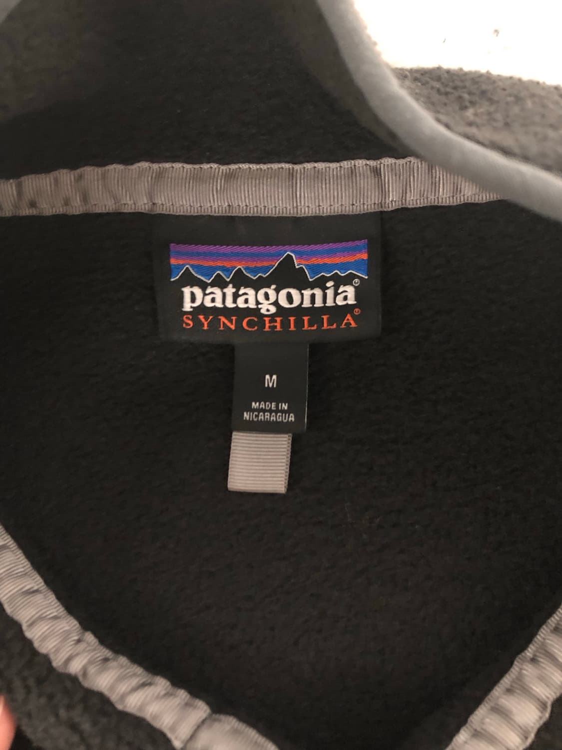 파타고니아 신칠라 블랙 포지그레이 M 상품이미지3