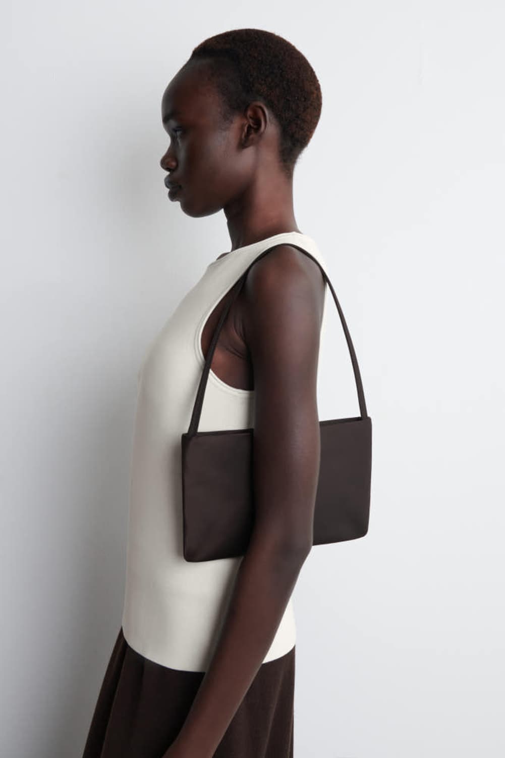 COS 코스 아카이브 숄더백 브라운 상품이미지1