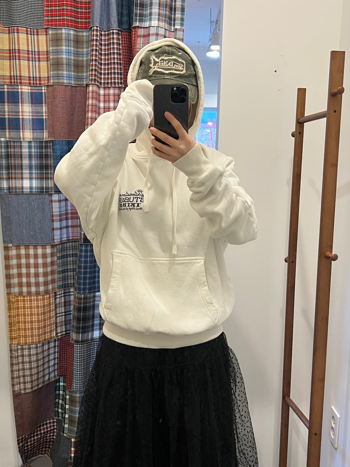 스투시 화이트 로고 후드티 상품이미지1