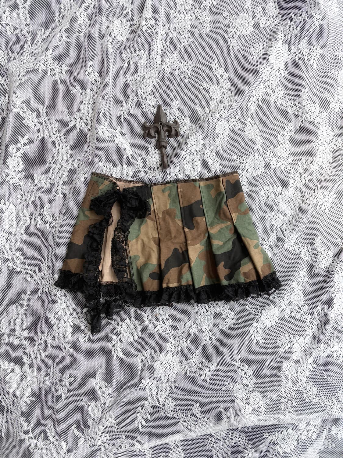 Camo lace eyelet beanie & lace Layered 상품이미지4