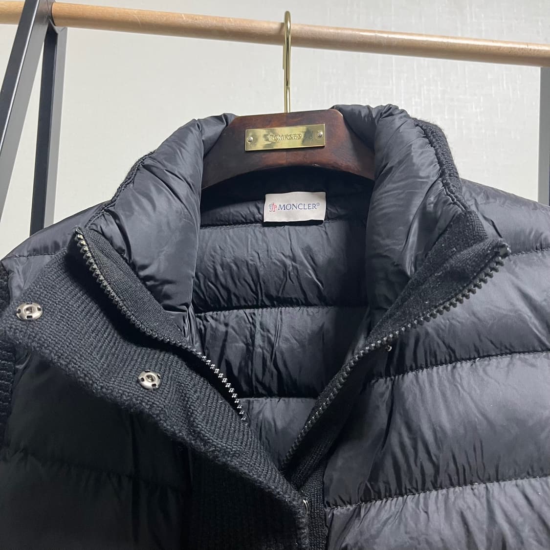 정품 L) 몽클레어 트리콧 블랙 니트패딩 상품이미지4