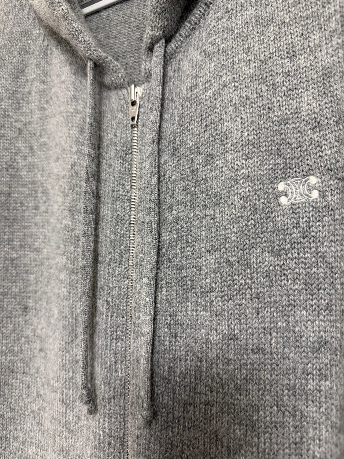 셀린느 트리옹프 자수로고 울 캐시미어 후드집업 상품이미지2