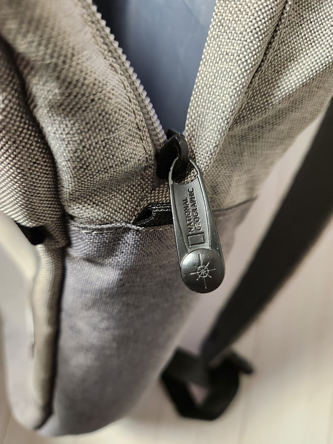 내셔널지오그래픽 DAY PACK 데이팩 노트북 백팩

사용감 거의 없어요 상품이미지7