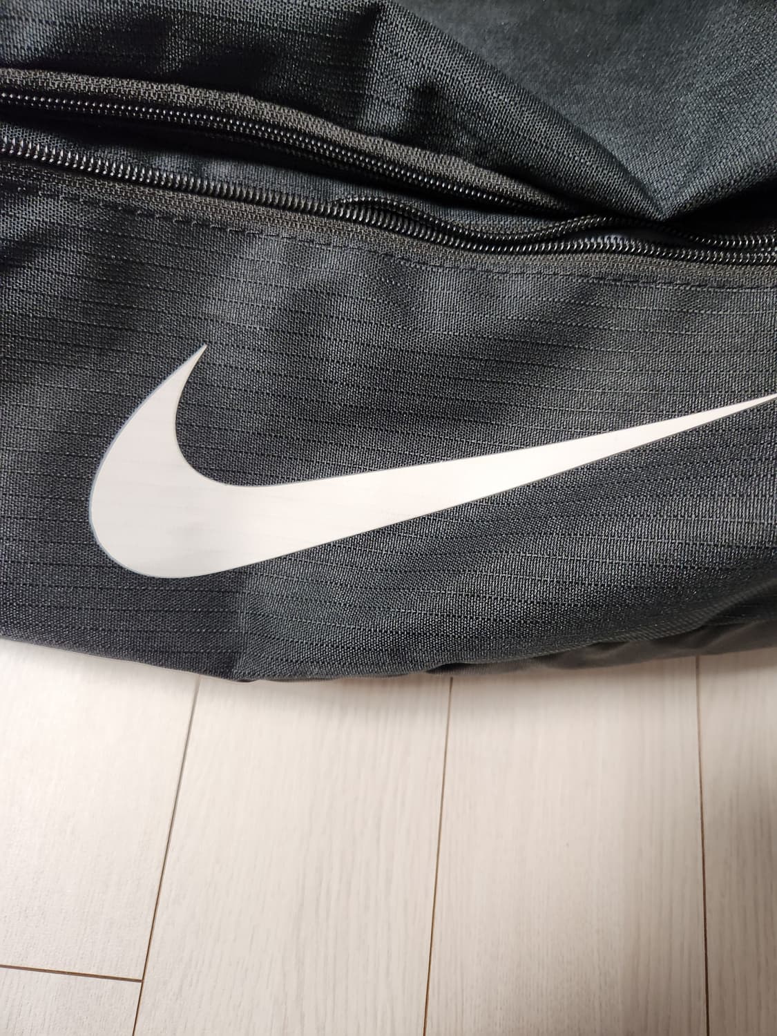 나이키 브라질리아 S 더플백 BA5957-010(미사용,새상품급)

스포 상품이미지4