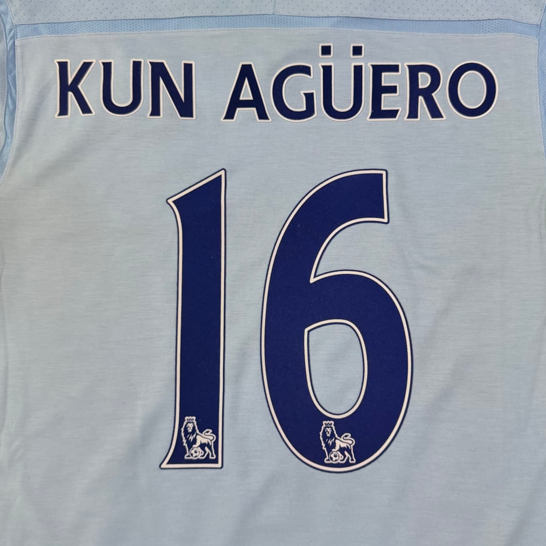 11-12 맨시티 홈 아구에로 유니폼 상품이미지2
