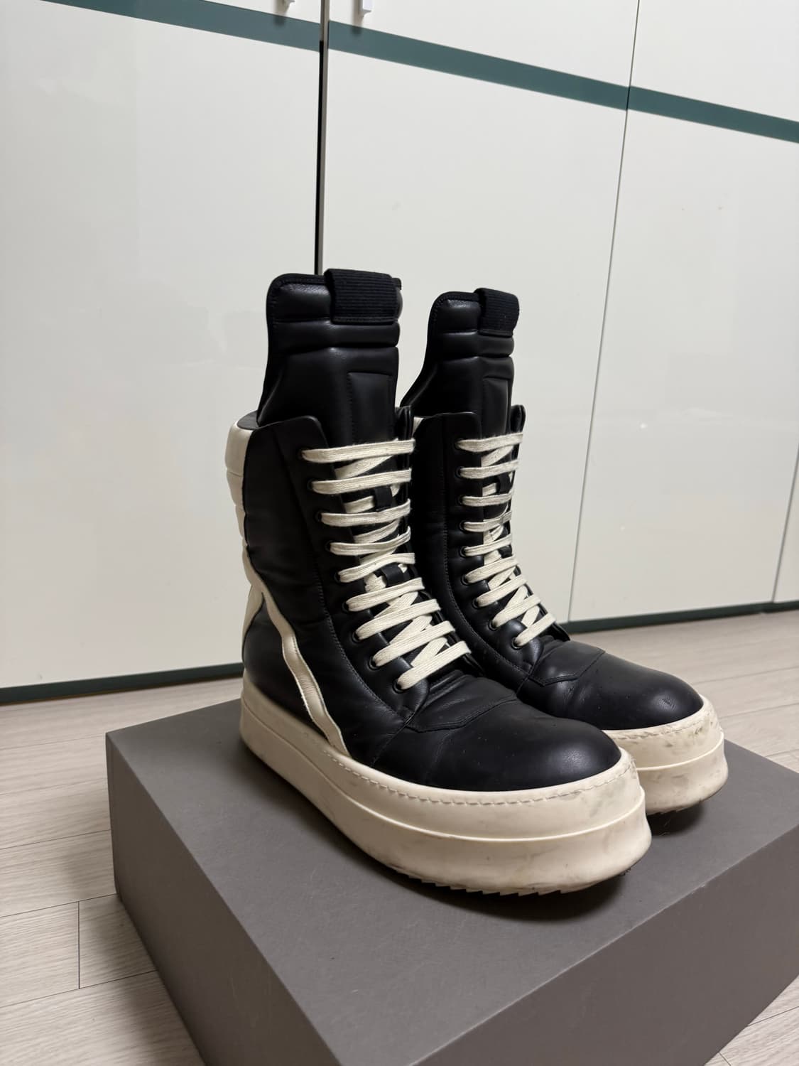 릭오웬스 메가 지오바스켓 45 사이즈 팝니다. 상품이미지2