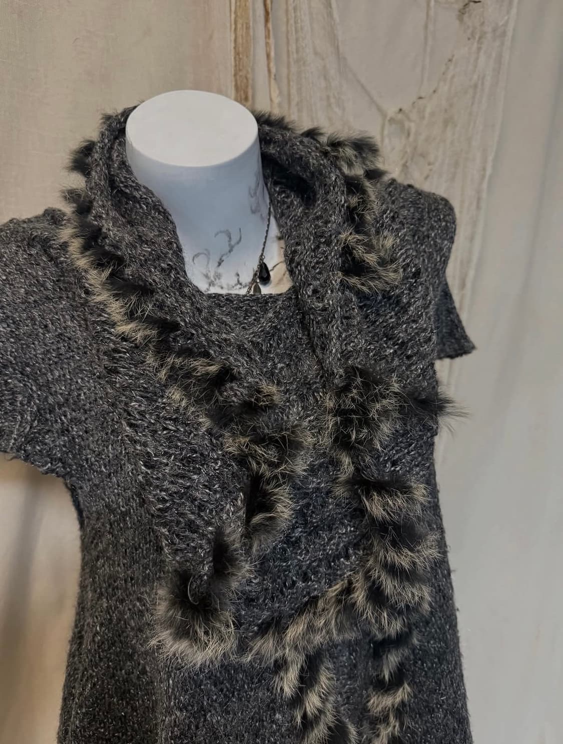 Drape Detail Knit Kape 상품이미지3