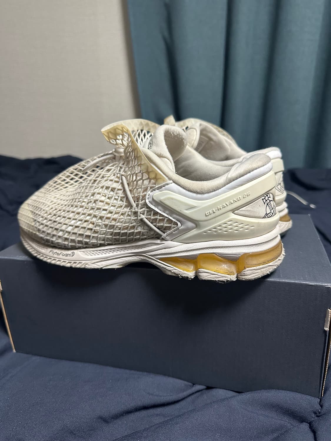 아식스 X 비비안 웨스트우드 젤 카야노 26 아이보리 색상 270mm 상품이미지3