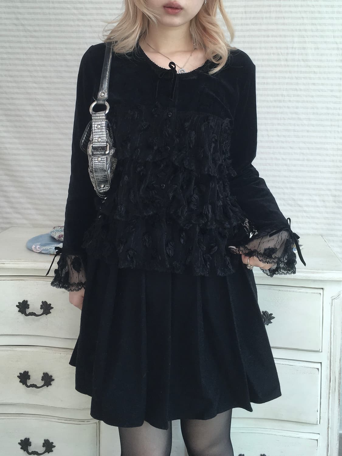 black velour fringe lace cancan blouse 상품이미지8