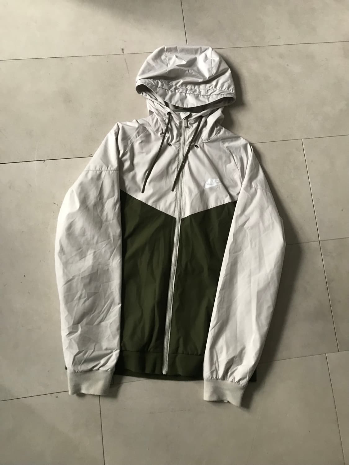 나이키 카키 후드 바람막이 상품이미지8