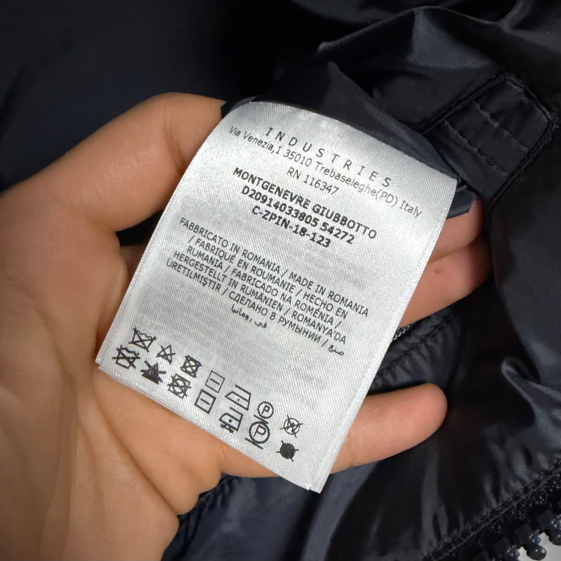 [S급/5] 몽클레어 몽제네브르 패딩 네이비 상품이미지6