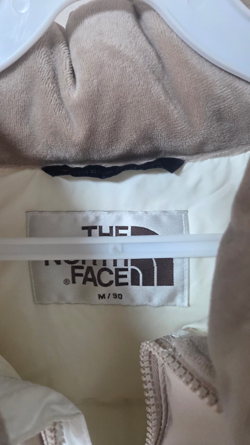 노스페이스 화이트 라벨 노벨티 눕시 다운 자켓 크림 상품이미지3