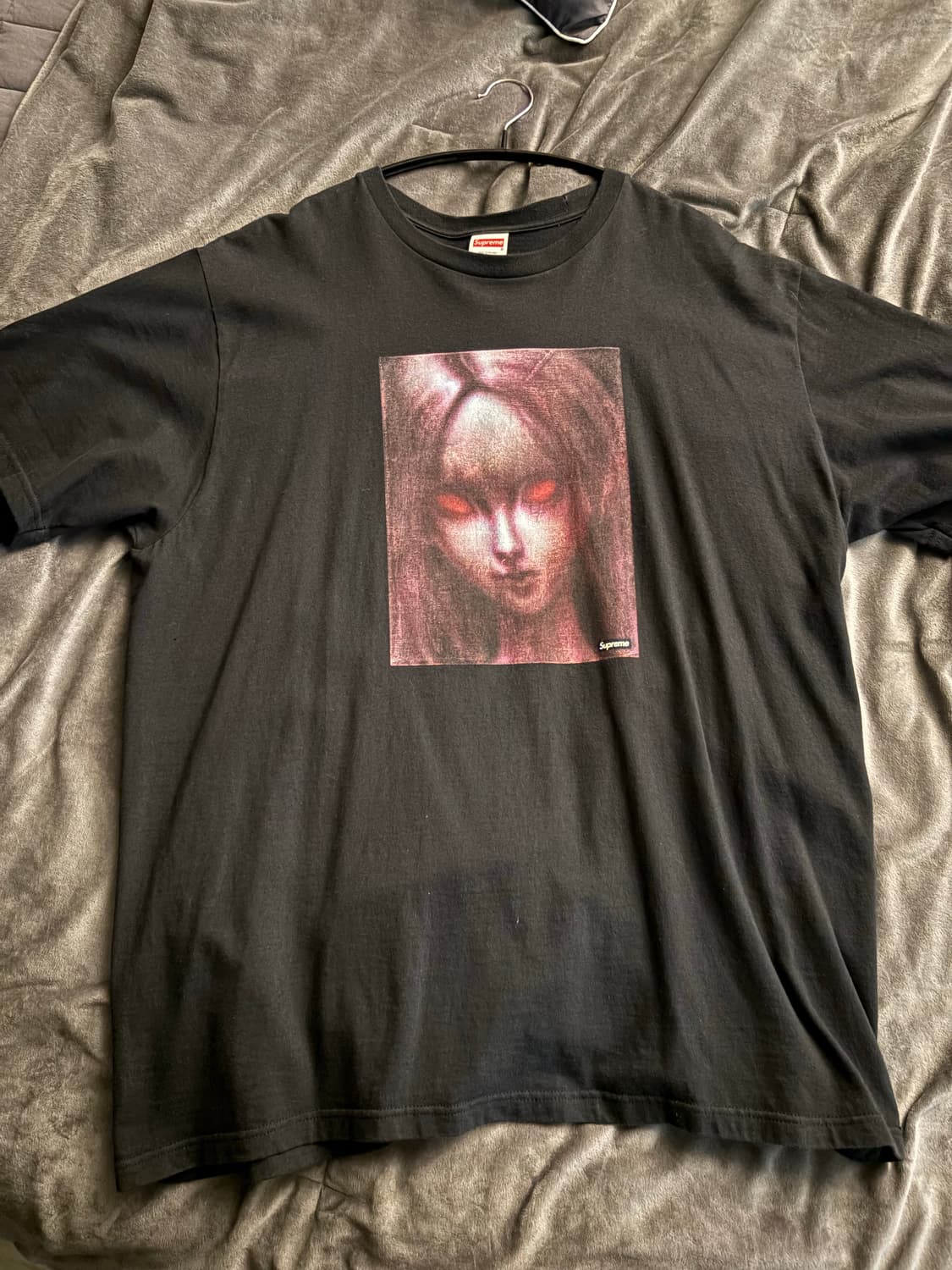 Supreme red eyes 상품이미지1