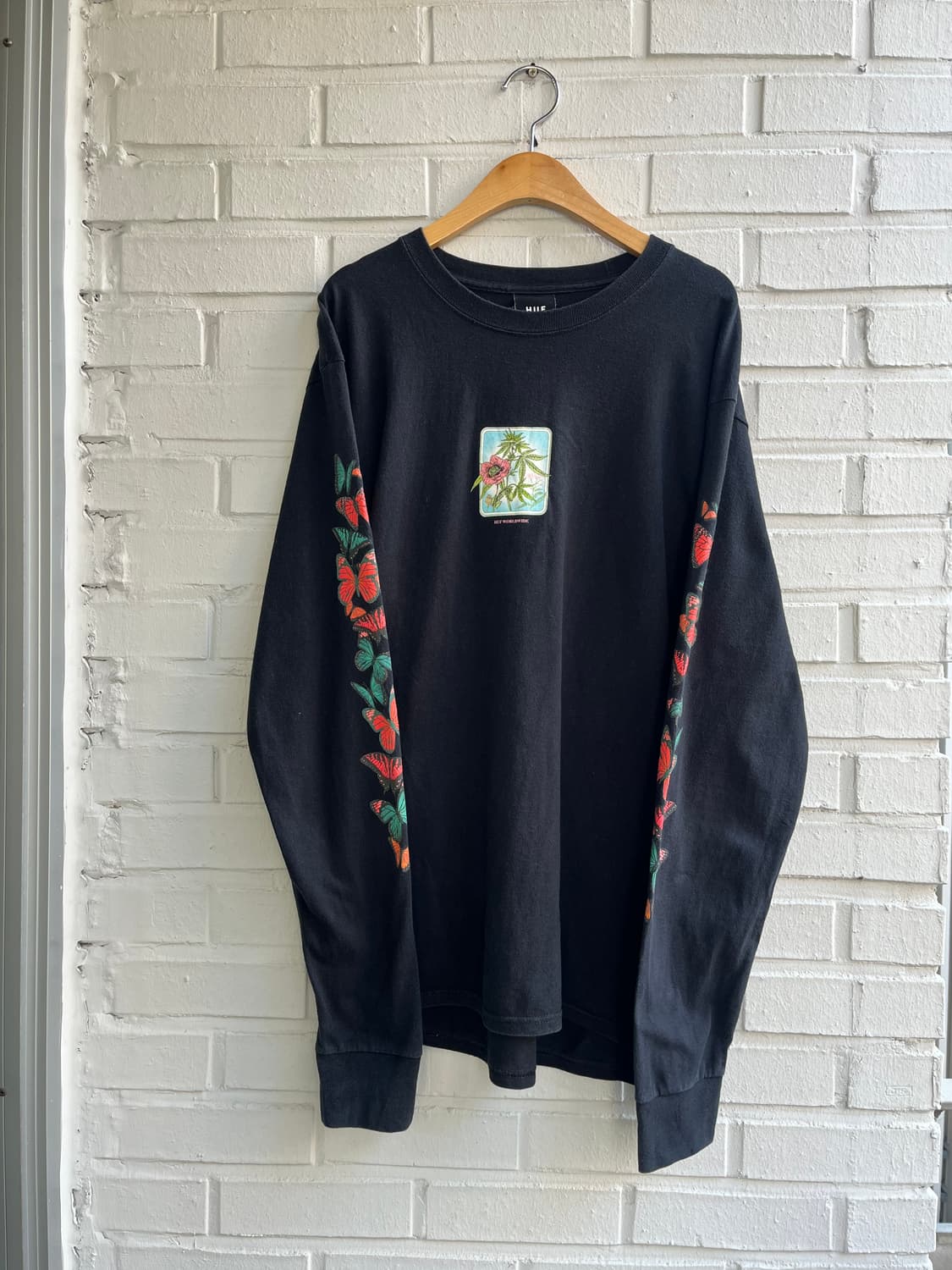 HUF long sleeve 상품이미지1
