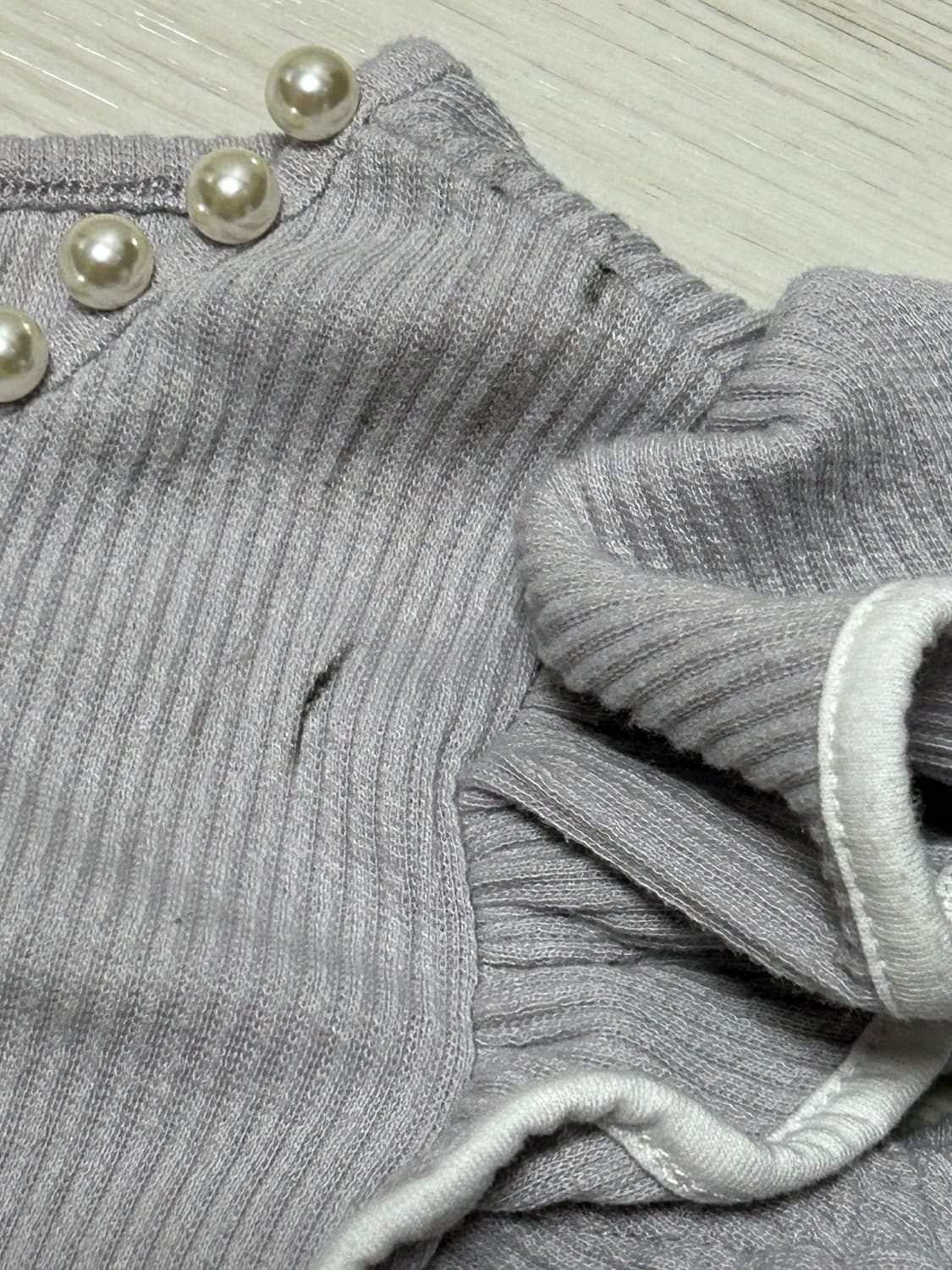 Ank rouge 앙크루즈 프릴 어깨트임 진주 반팔 니트 양산형지뢰계스나 상품이미지3