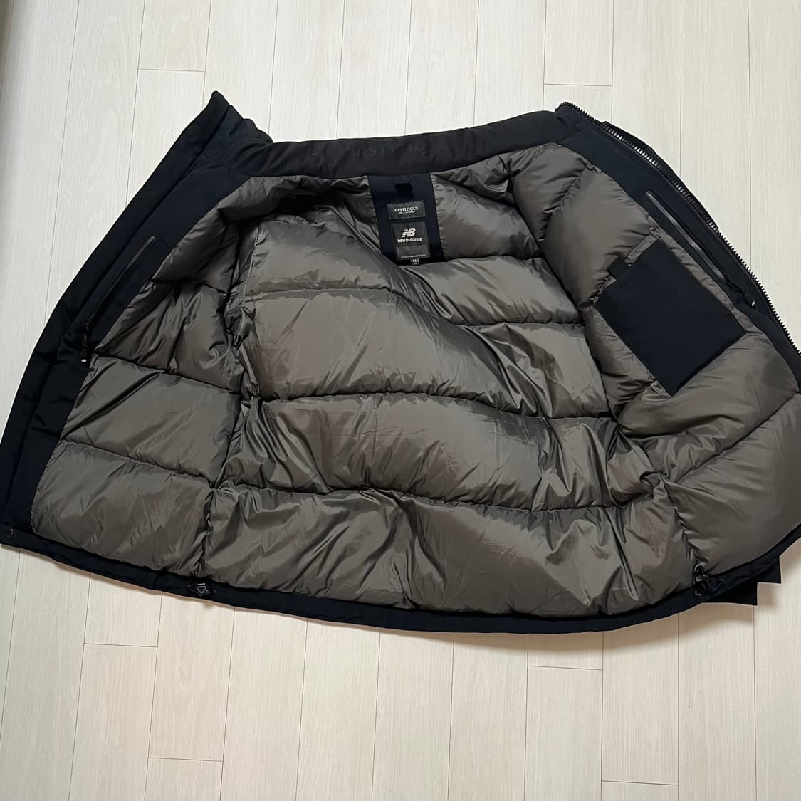 뉴발란스 이스트로그 패딩 상품이미지3