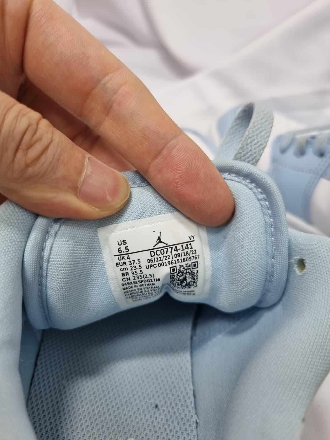 235 나이키 에어 조던 1 로우 화이트 아이스 블루 상품이미지7