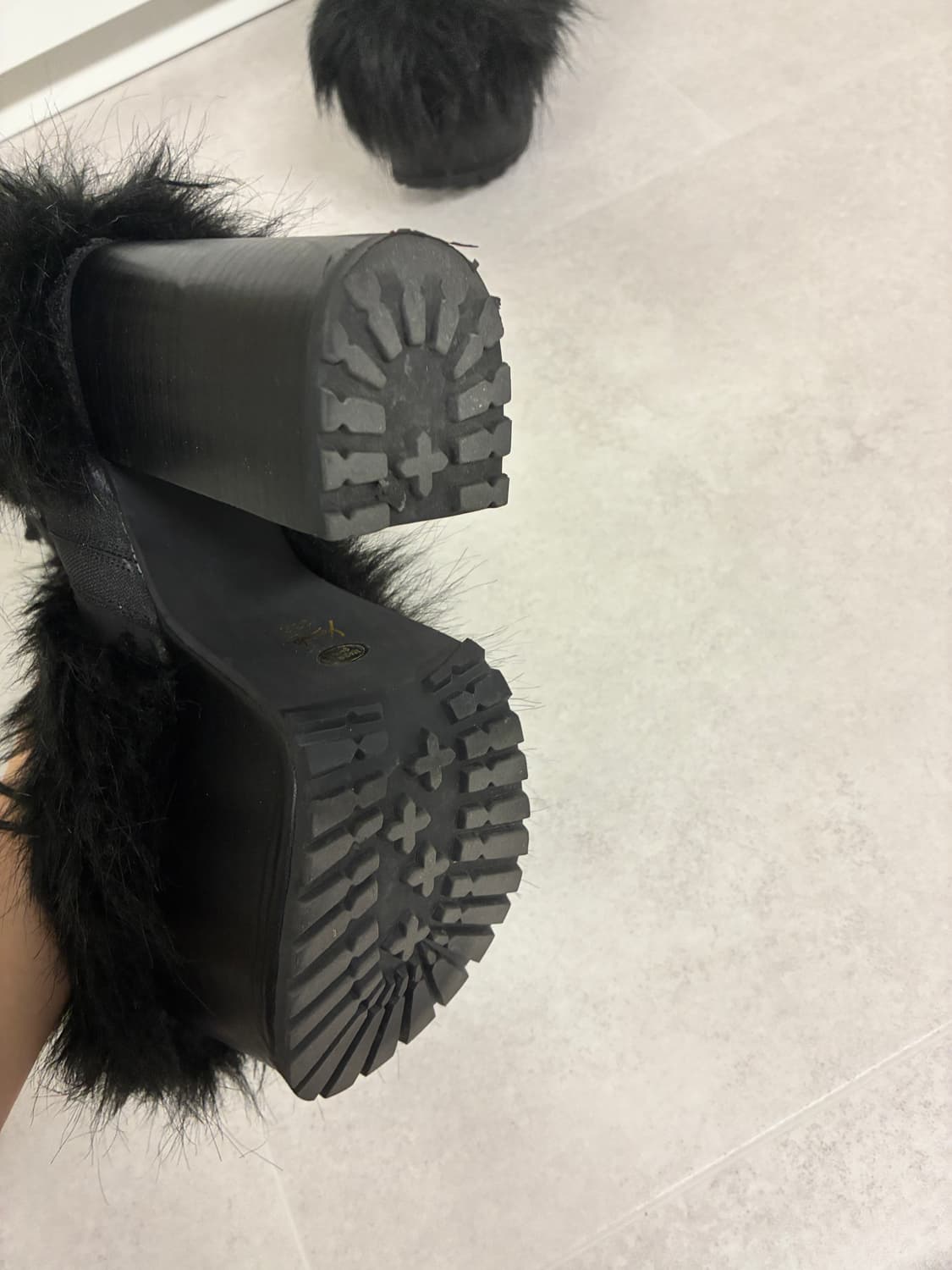 퍼 통굽 힐부츠 240 상품이미지9