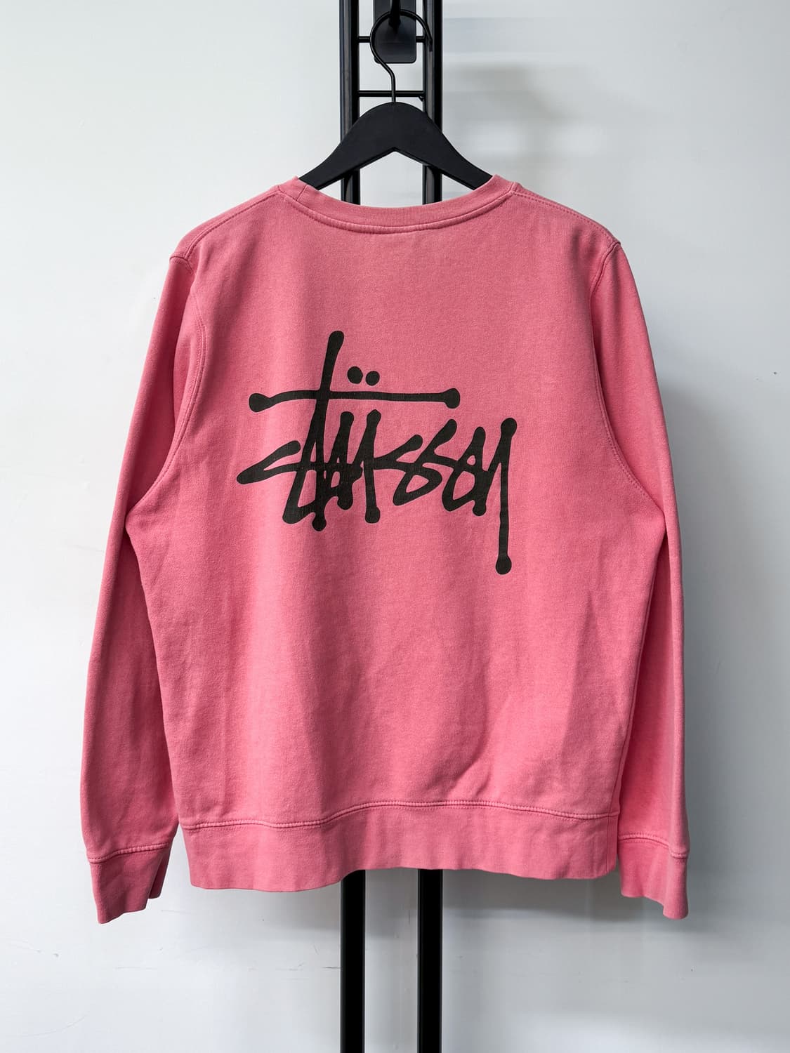 스투시 빅 스탁 로고 크루넥 상품이미지1