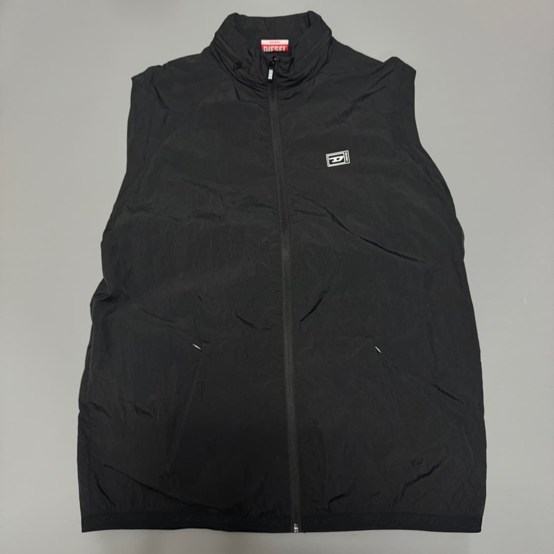 디젤 DSL55 블랙컬러 스포츠 칼라넥 후드 2way 나일론 윈드브레이커 상품이미지9