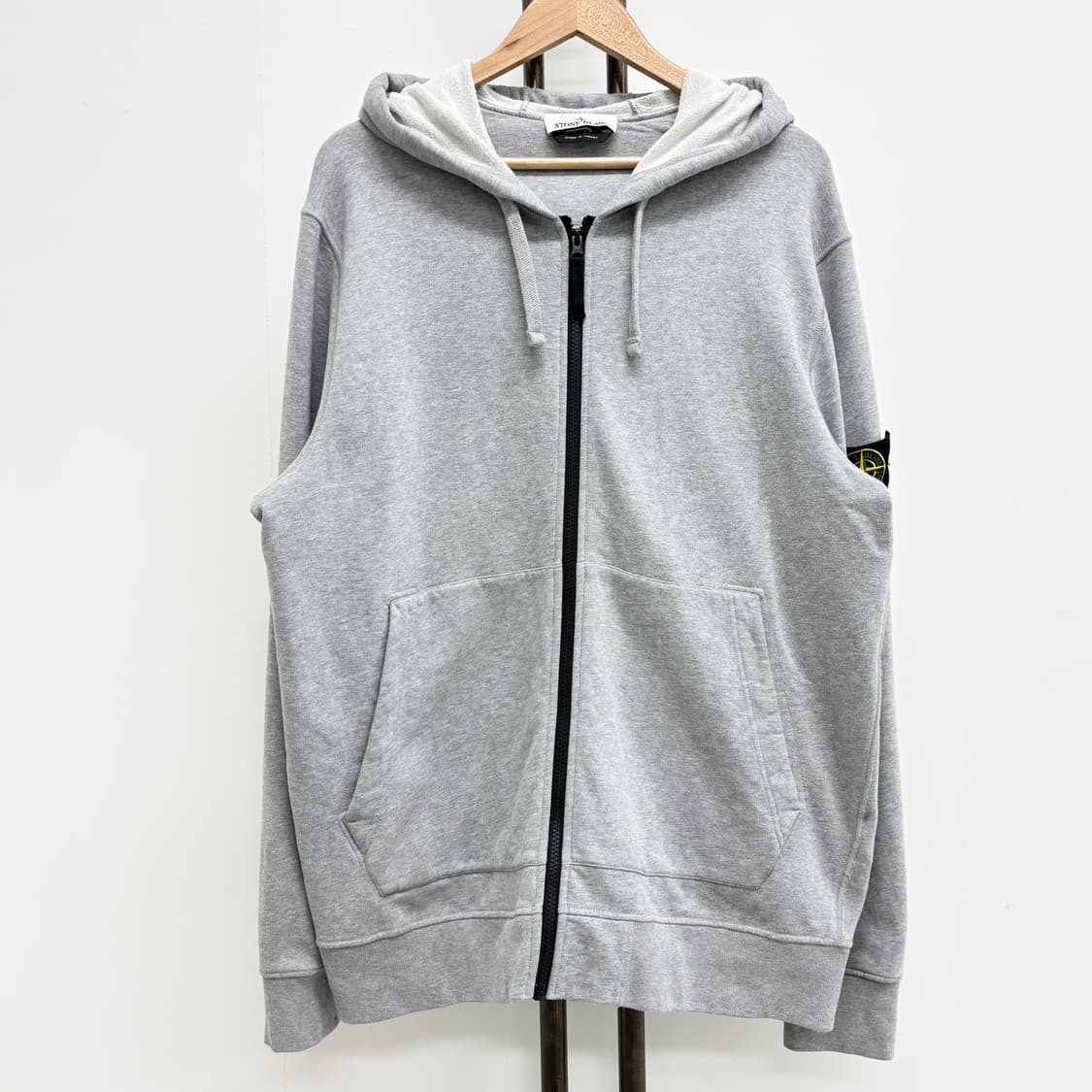 [XXL]스톤아일랜드 와펜패치 후드집업 상품이미지1